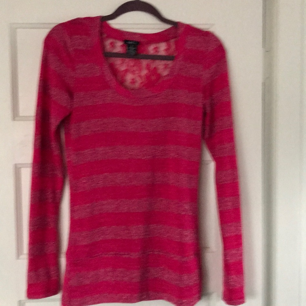 Pink sweater. Medium. Rue 21
